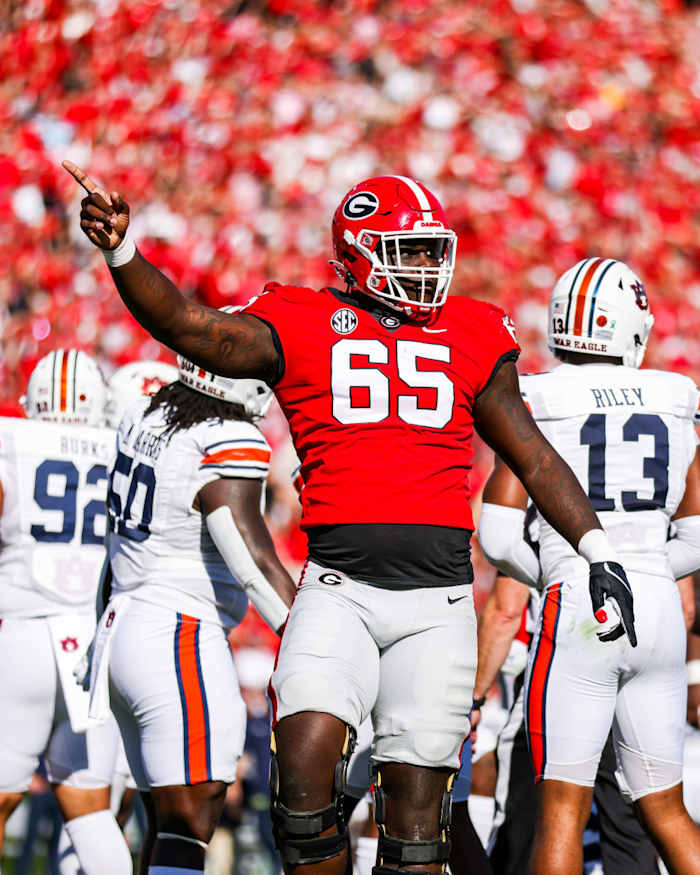Georgia offensive lineman Amarius Mims (65) during a game against Auburn on Dooley Field at Sanford Stadium in Athens, Ga., on Saturday, Oct. 8, 2022. (Photo by Tony Walsh)